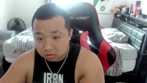 buffsexyman24 online show from March 6, 5:00 pm