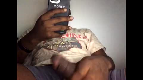 burgerboy06 online show from December 9, 4:18 pm