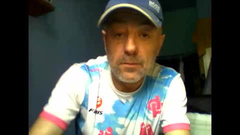 burnleyguy1977 online show from January 7, 12:10 pm