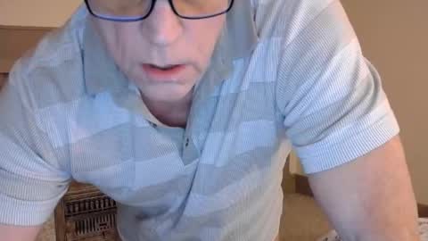 Miles online show from December 12, 8:57 am