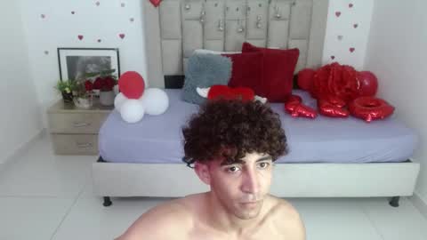 caius online show from February 22, 11:33 am