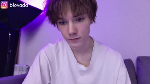 Snapshot of callmenineoneseven chatting on February 7, 4:56 pm Nick online show from February 7, 4:56 pm