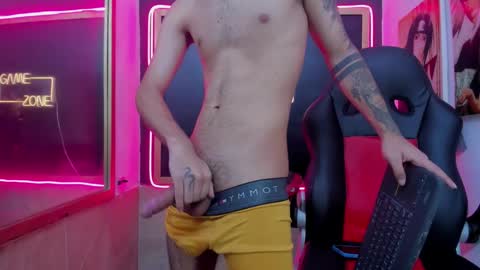 Calvin online show from October 4, 5:23 am