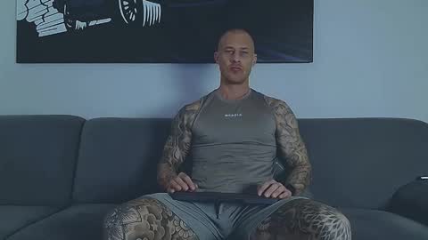 Calvin  online show from February 26, 6:48 am