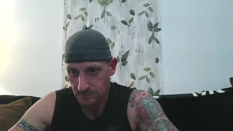 Chillaxin lets talk  online show from January 21, 2:11 am