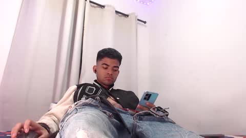 camillo_beischel_ online show from September 11, 4:17 pm