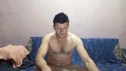 Snapshot of camshow22cm chatting on October 15, 9:11 pm FREMAN online show from October 15, 9:11 pm