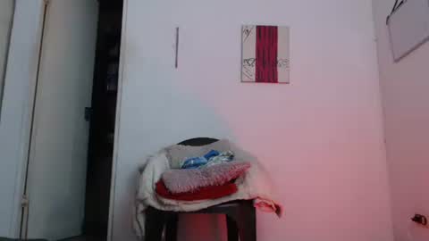 Snapshot of candy_cumyy1 chatting on December 22, 9:11 am candy_cumyy1 online show from December 22, 9:11 am