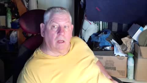 canoelicker69 online show from September 12, 7:14 pm