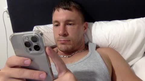 Snapshot of capt_oliver chatting on January 14, 5:23 pm follow my twitter  online show from January 14, 5:23 pm