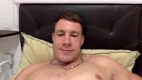 Snapshot of capt_oliver chatting on January 17, 6:25 pm follow my twitter  online show from January 17, 6:25 pm