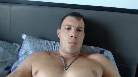Snapshot of capt_oliver chatting on March 2, 4:18 am follow my twitter  online show from March 2, 4:18 am
