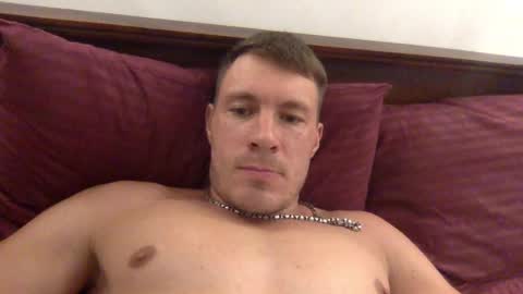 Snapshot of capt_oliver chatting on December 5, 7:18 pm follow my twitter  online show from December 5, 7:18 pm