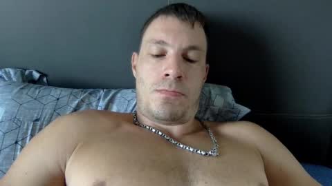 Snapshot of capt_oliver chatting on February 26, 4:47 am follow my twitter  online show from February 26, 4:47 am