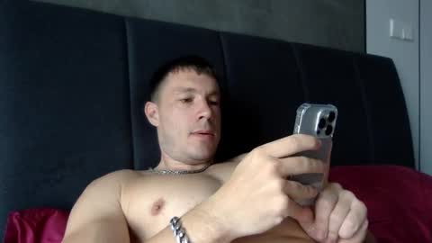 Snapshot of capt_oliver chatting on December 24, 5:38 am follow my twitter  online show from December 24, 5:38 am