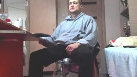 Laz online show from December 19, 7:11 pm