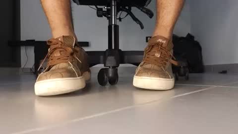 cash_master777 online show from December 15, 11:57 pm