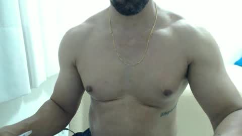 cashmastermuscle77 online show from December 17, 1:35 am