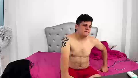 Snapshot of cat_nigth chatting on October 21, 9:39 pm CAT NIGHT online show from October 21, 9:39 pm