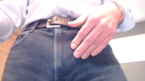 Snapshot of centerfield24 chatting on March 6, 6:26 pm Centerfield online show from March 6, 6:26 pm