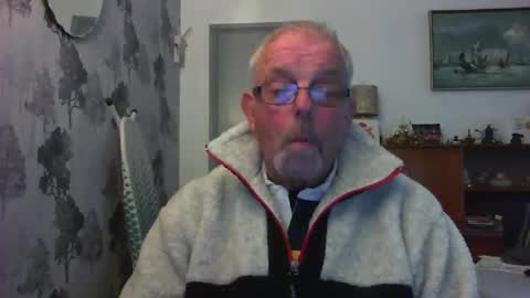 Champers online show from December 23, 10:35 am