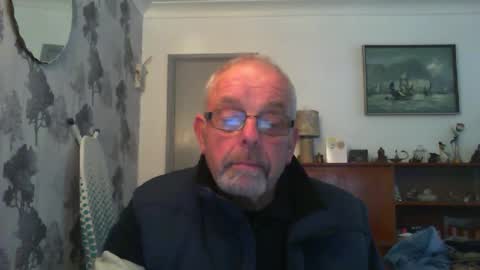 Champers online show from December 4, 10:02 am