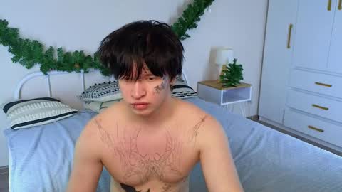 LUCASRYANPVT IS OPEN online show from December 1, 4:15 am