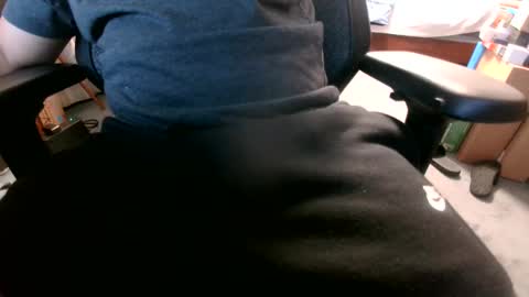 chillinmann online show from February 5, 9:46 am