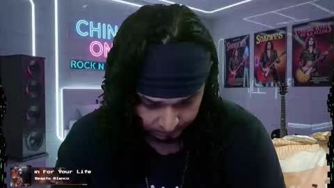 Enrique online show from November 15, 7:10 am