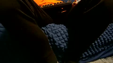 chris526520 online show from February 22, 6:37 pm