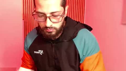 cris         Twitter magnum101010 insta magnumc20 online show from January 12, 10:58 pm