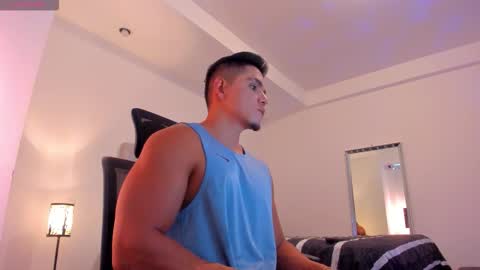 chrismorgan24 online show from March 8, 10:03 pm