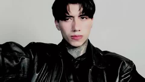 CHRIS  INDEPENT MODEL online show from November 6, 12:35 am