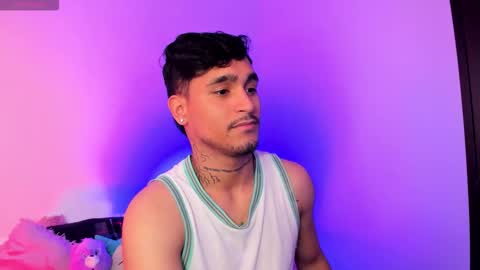 Christian Wang online show from December 2, 6:55 pm