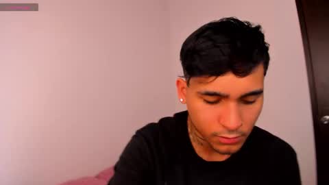 Christian Wang online show from November 22, 7:24 pm