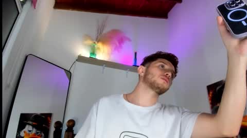 Hi dont forguet to follow me    online show from September 24, 9:19 am