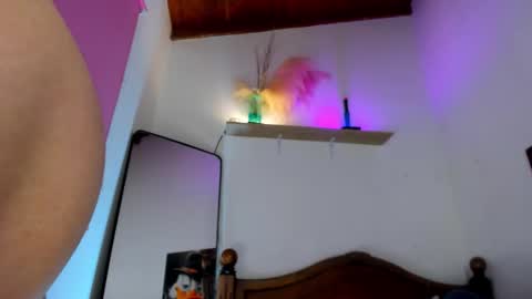 Hi dont forguet to follow me    online show from October 9, 11:53 pm