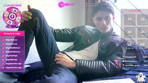 Chrixtopherobin online show from December 22, 8:36 pm