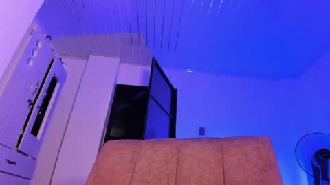 cj_davis1 online show from April 13, 4:13 am