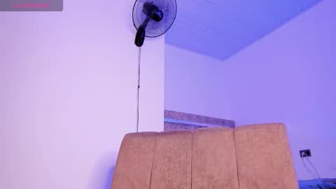 cj_davis1 online show from January 13, 8:13 pm