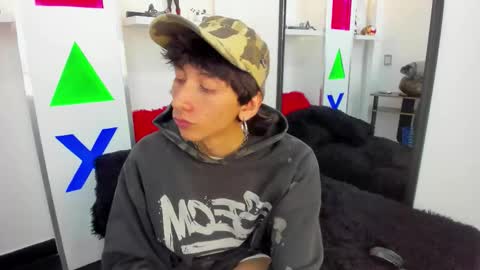 Lisandro T. online show from December 17, 4:09 am