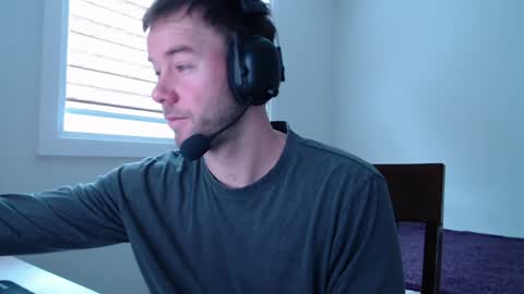 c o f f e e l o u n g e online show from January 19, 4:14 pm