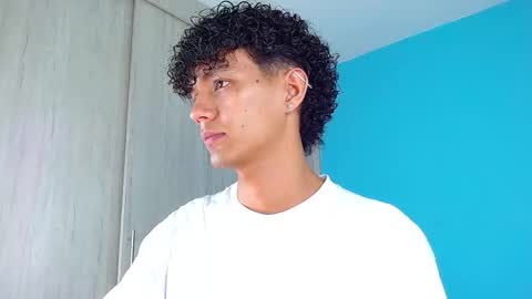 Connor online show from October 16, 11:24 pm