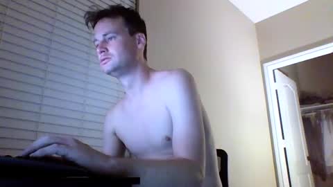 cooldude122222 online show from December 5, 2:22 pm