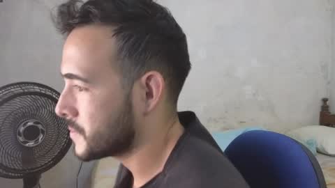 Snapshot of cris_simons chatting on December 8, 9:08 pm cris_simons online show from December 8, 9:08 pm