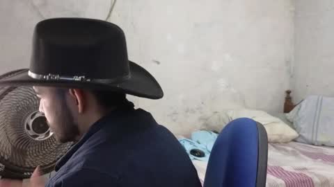 Snapshot of cris_simons chatting on January 18, 7:26 pm cris_simons online show from January 18, 7:26 pm