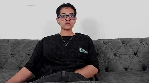 cristian_suarezz_ online show from October 8, 9:52 pm