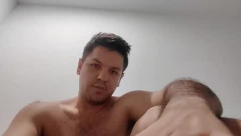 cristopher3042 online show from October 24, 12:45 am