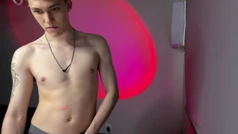 cronck52 online show from April 18, 1:12 pm