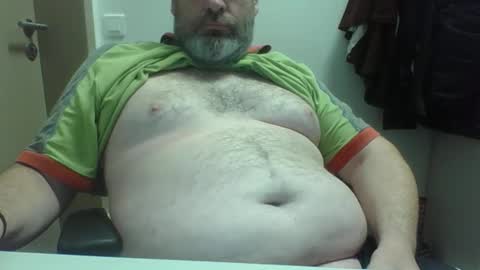 Snapshot of crouch1 chatting on October 20, 8:07 am Crouch1 online show from October 20, 8:07 am